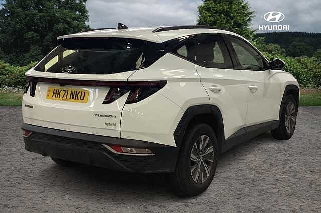 Hyundai TUCSON T-GDI SE CONNECT White