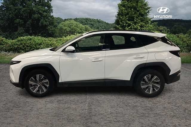 Hyundai TUCSON T-GDI SE CONNECT White