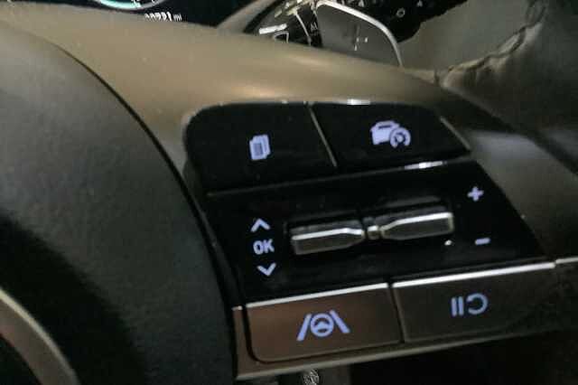 Hyundai TUCSON T-GDI SE CONNECT White