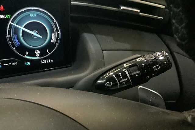 Hyundai TUCSON T-GDI SE CONNECT White