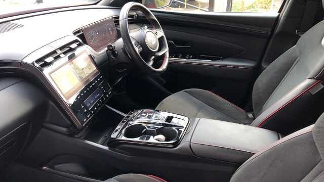 Hyundai TUCSON 1.6 TGDi Plug-in Hybrid N Line 5dr 4WD Auto Estate Red