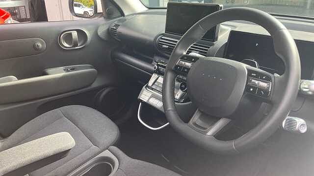 Hyundai INSTER 85kW 02 49kWh 5dr Auto Electric Hatchback