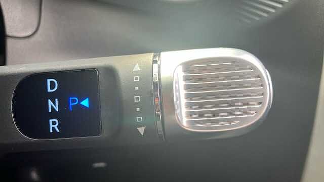 Hyundai INSTER 85kW 02 49kWh 5dr Auto Electric Hatchback