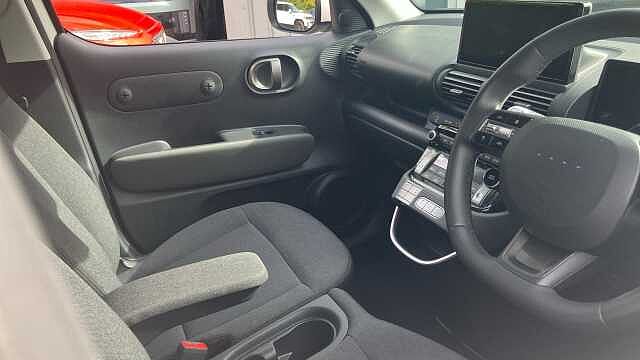 Hyundai INSTER 85kW 02 49kWh 5dr Auto Electric Hatchback