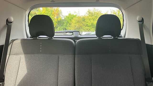 Hyundai INSTER 85kW 02 49kWh 5dr Auto Electric Hatchback