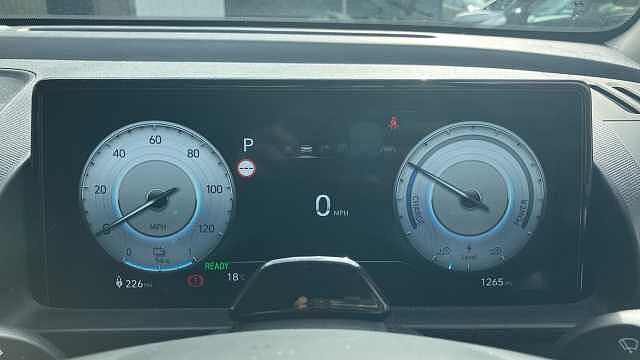 Hyundai INSTER 85kW 02 49kWh 5dr Auto Electric Hatchback