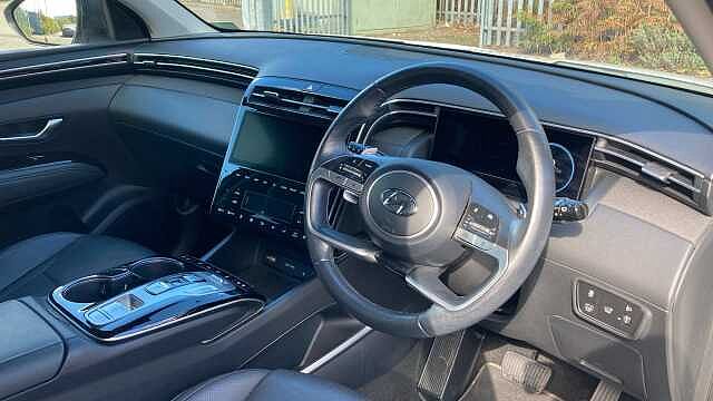 Hyundai TUCSON 1.6 TGDi Hybrid 230 Ultimate 5dr 2WD Auto Hybrid Estate White