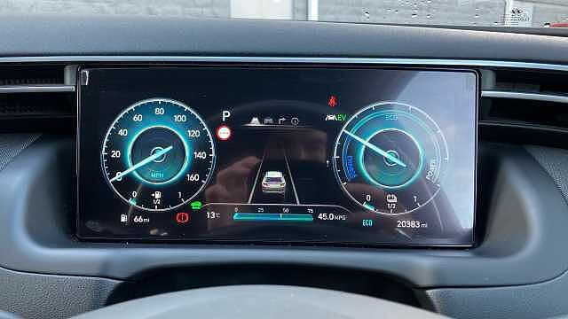 Hyundai TUCSON 1.6 TGDi Hybrid 230 Premium 5dr 2WD Auto Hybrid Estate Black