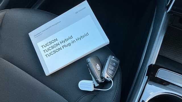 Hyundai TUCSON 1.6 TGDi Hybrid 230 SE Connect 5dr 2WD Auto Hybrid Estate Grey