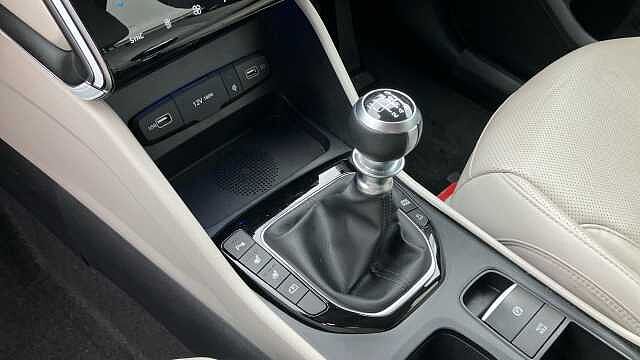 Hyundai TUCSON 1.6 TGDi Ultimate 5dr 2WD Petrol Estate Red