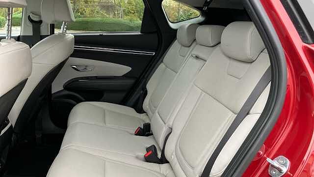 Hyundai TUCSON 1.6 TGDi Ultimate 5dr 2WD Petrol Estate Red