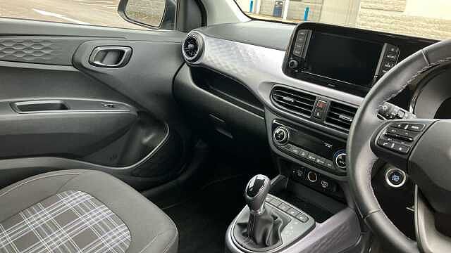 Hyundai I10 1.0 [63] Premium 5dr Auto [Nav] Petrol Hatchback Black