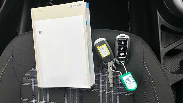 Hyundai I10 1.0 [63] Premium 5dr Auto [Nav] Petrol Hatchback Black