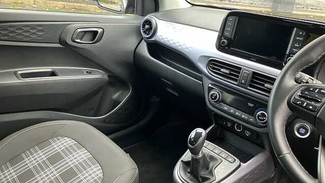 Hyundai I10 1.0 [63] Premium 5dr Auto [Nav] Petrol Hatchback Black