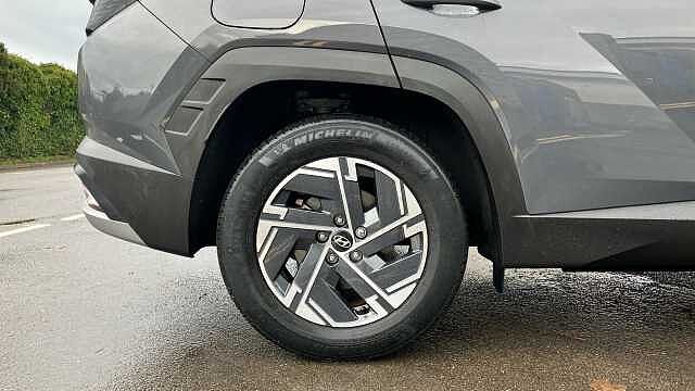 Hyundai TUCSON 1.6T Plug-in Hybrid Premium 5dr 4WD Auto Estate Grey
