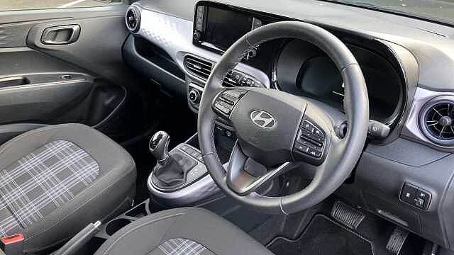 Hyundai I10 1.2 [79] Premium 5dr Auto [Nav] Petrol Hatchback Blue