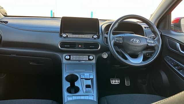 Hyundai KONA 100kW SE Connect 39kWh 5dr Auto Electric Hatchback Red