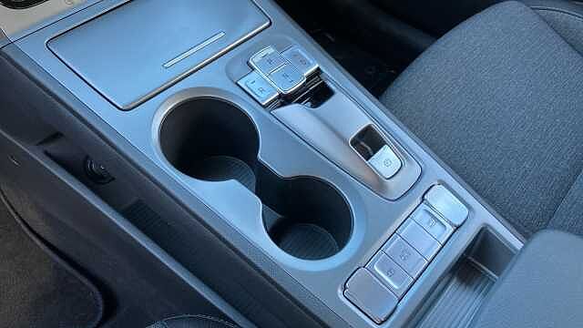 Hyundai KONA 100kW SE Connect 39kWh 5dr Auto Electric Hatchback Red