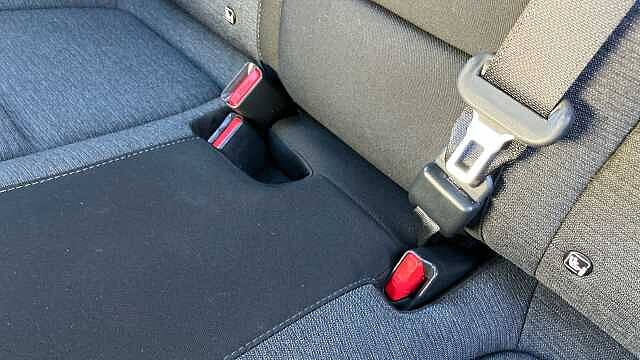 Hyundai KONA 100kW SE Connect 39kWh 5dr Auto Electric Hatchback Red