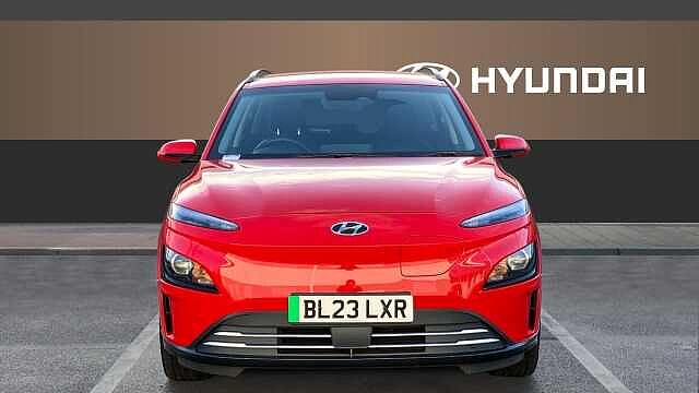 Hyundai KONA 100kW SE Connect 39kWh 5dr Auto Electric Hatchback Red