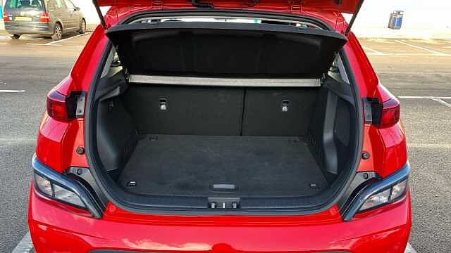 Hyundai KONA 100kW SE Connect 39kWh 5dr Auto Electric Hatchback Red