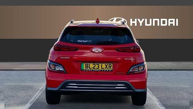 Hyundai KONA 100kW SE Connect 39kWh 5dr Auto Electric Hatchback Red