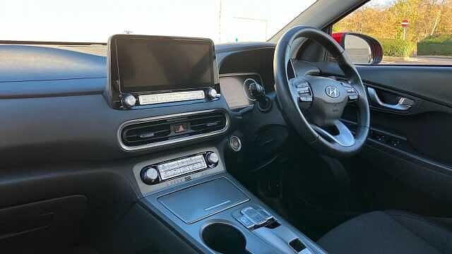 Hyundai KONA 100kW SE Connect 39kWh 5dr Auto Electric Hatchback Red