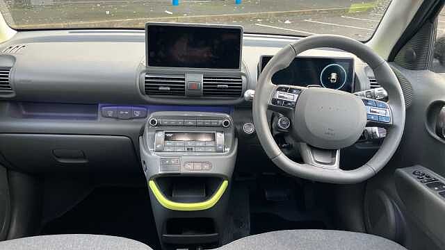 Hyundai INSTER 85kW Cross 49kWh 5dr Auto Electric Hatchback Pearl - Abyss Black