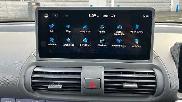 Hyundai INSTER 85kW Cross 49kWh 5dr Auto Electric Hatchback Pearl - Abyss Black