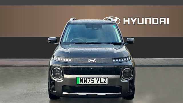 Hyundai INSTER 85kW Cross 49kWh 5dr Auto Electric Hatchback Pearl - Abyss Black