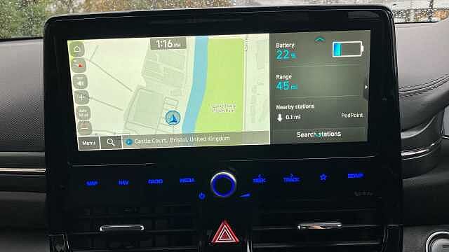 Hyundai IONIQ 100kW Premium SE 38kWh 5dr Auto Electric Hatchback White