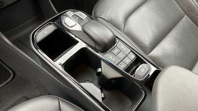 Hyundai IONIQ 100kW Premium SE 38kWh 5dr Auto Electric Hatchback White