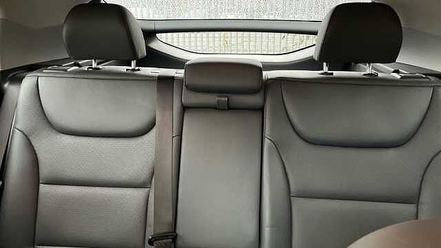 Hyundai IONIQ 100kW Premium SE 38kWh 5dr Auto Electric Hatchback White