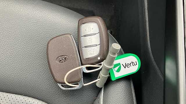 Hyundai IONIQ 100kW Premium SE 38kWh 5dr Auto Electric Hatchback White