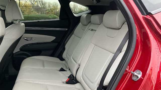 Hyundai TUCSON 1.6 TGDi Hybrid 230 Ultimate 5dr 2WD Auto Hybrid Estate Red