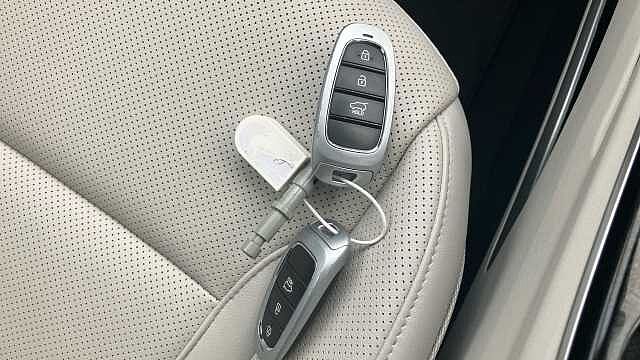 Hyundai TUCSON 1.6 TGDi Hybrid 230 Ultimate 5dr 2WD Auto Hybrid Estate Red