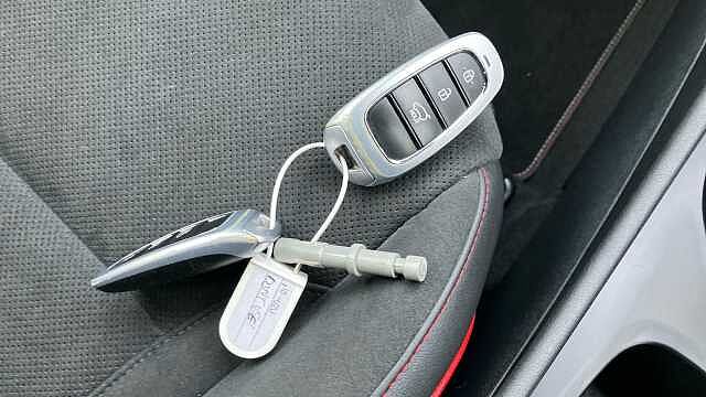 Hyundai TUCSON 1.6 TGDi N Line 5dr 2WD Petrol Estate Red