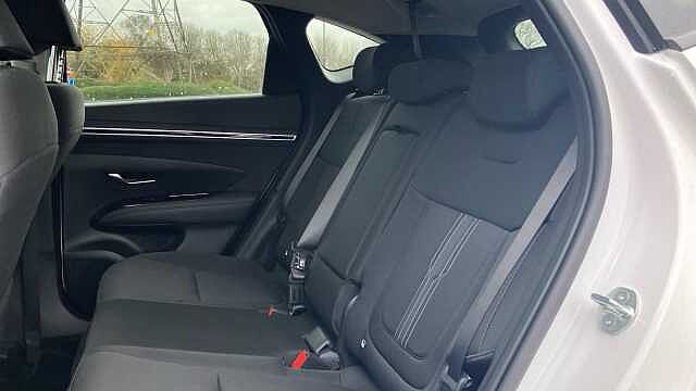 Hyundai TUCSON 1.6 TGDi Hybrid 230 Premium 5dr 2WD Auto Hybrid Estate White