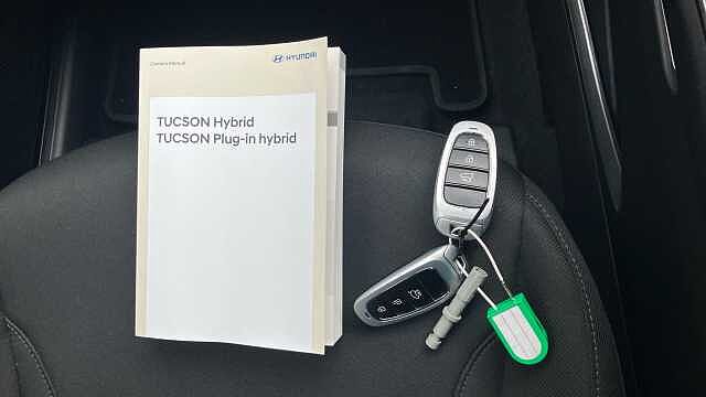 Hyundai TUCSON 1.6 TGDi Hybrid 230 Premium 5dr 2WD Auto Hybrid Estate White
