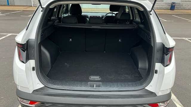 Hyundai TUCSON 1.6 TGDi Hybrid 230 Premium 5dr 2WD Auto Hybrid Estate White