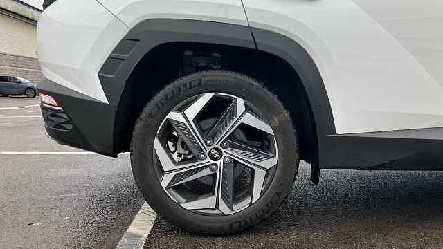 Hyundai TUCSON 1.6 TGDi Hybrid 230 Premium 5dr 2WD Auto Hybrid Estate White