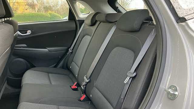 Hyundai KONA 1.6 GDi Hybrid SE Connect 5dr DCT Hybrid Hatchback Grey