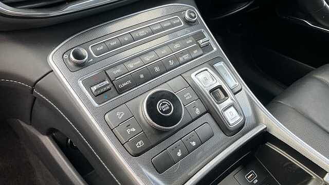 Hyundai SANTA FE 1.6 TGDi Hybrid Premium 5dr Auto Hybrid Estate