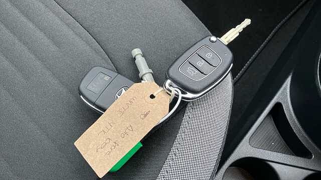 Hyundai I10 1.2 [79] Advance 5dr Auto [Nav] Petrol Hatchback White