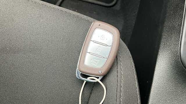 Hyundai I20 1.0T GDi Ultimate 5dr DCT Petrol Hatchback Vibrant Blue - Pearl