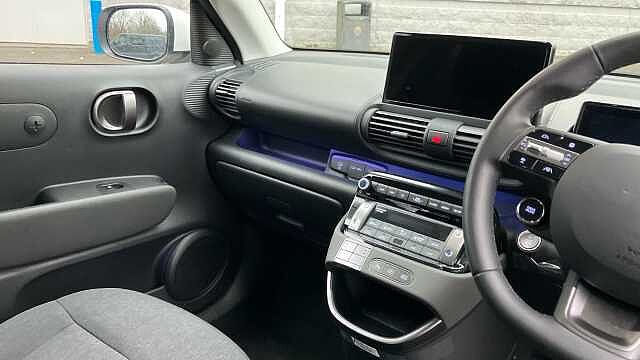 Hyundai INSTER 85kW 02 49kWh 5dr Auto Electric Hatchback