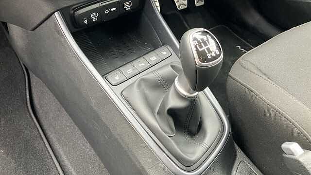 Hyundai BAYON 1.0 TGDi [90] Tech Line 5dr Petrol Hatchback Pearl - Dragon Red