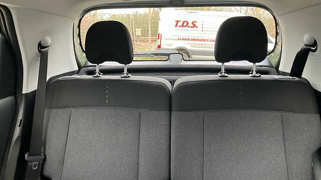 Hyundai INSTER 85kW 02 49kWh 5dr Auto Electric Hatchback Green