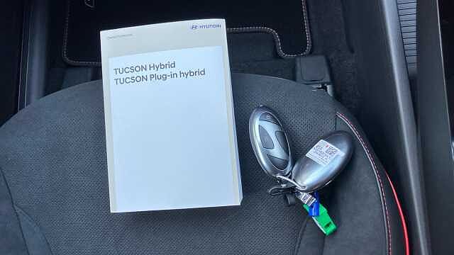 Hyundai TUCSON 1.6T Hybrid N Line 5dr Auto Hybrid Estate Silver