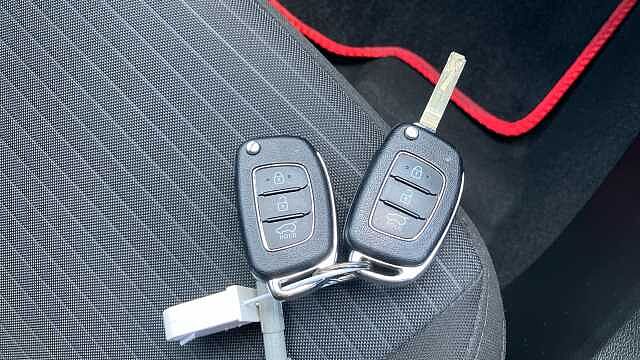 Hyundai I20 1.0T GDi 48V MHD Premium 5dr DCT Petrol Hatchback Red